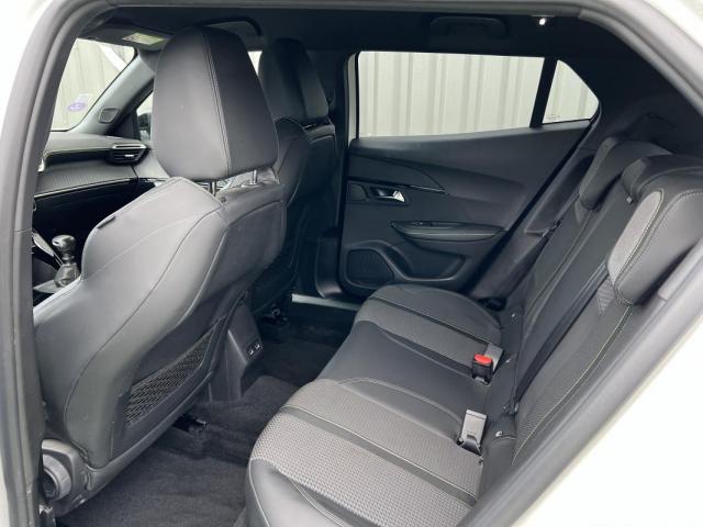Peugeot 2008 image 3
