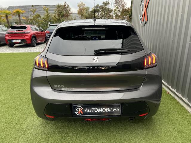 Peugeot 208 image 2