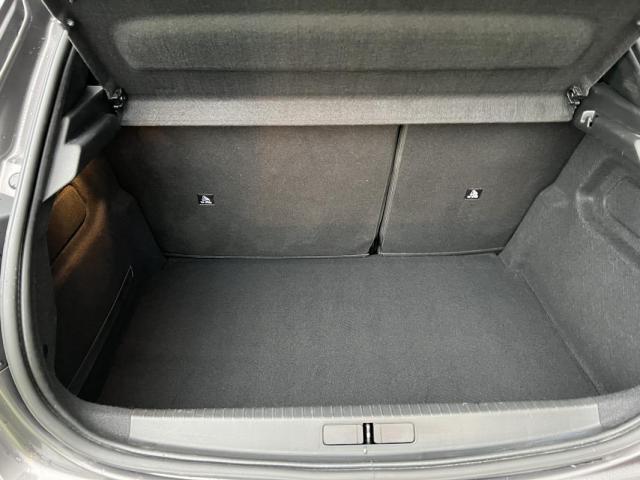 Peugeot 208 image 3