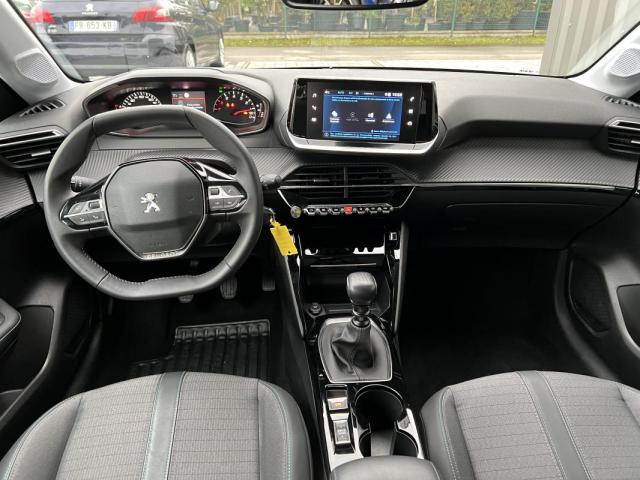 Peugeot 208 image 8