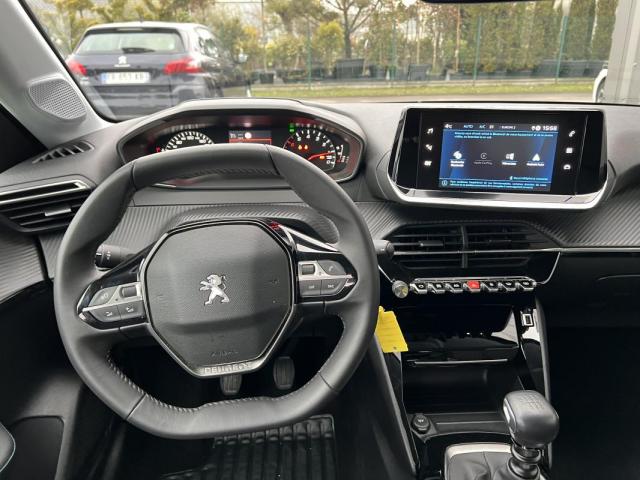 Peugeot 208 image 9