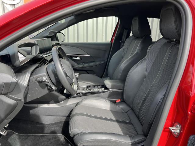 Peugeot 208 image 3