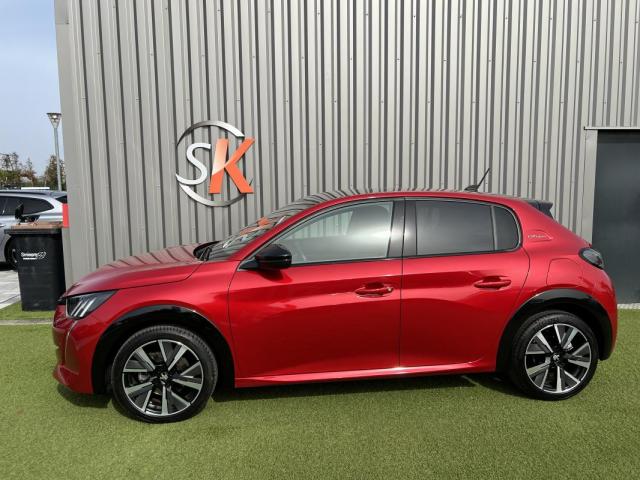 Peugeot 208 image 6