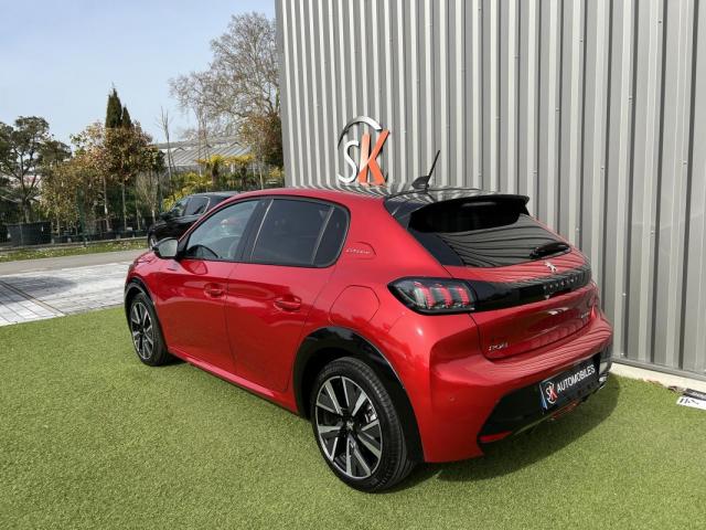 Peugeot 208 image 9