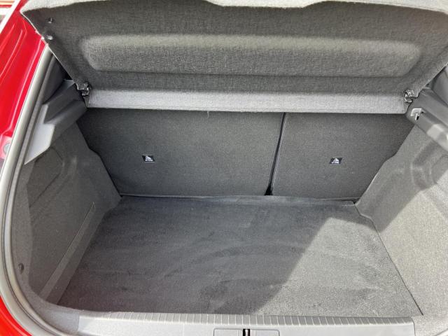 Peugeot 208 image 7