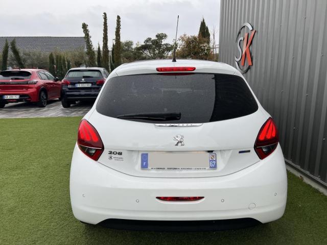 Peugeot 208 image 5