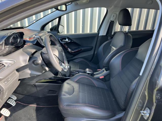 Peugeot 2008 image 8