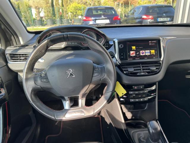 Peugeot 2008 image 2