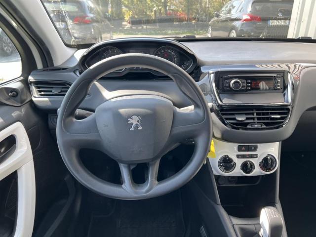Peugeot 208 image 5