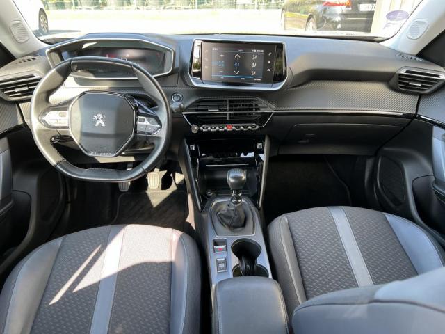 Peugeot 2008 image 3