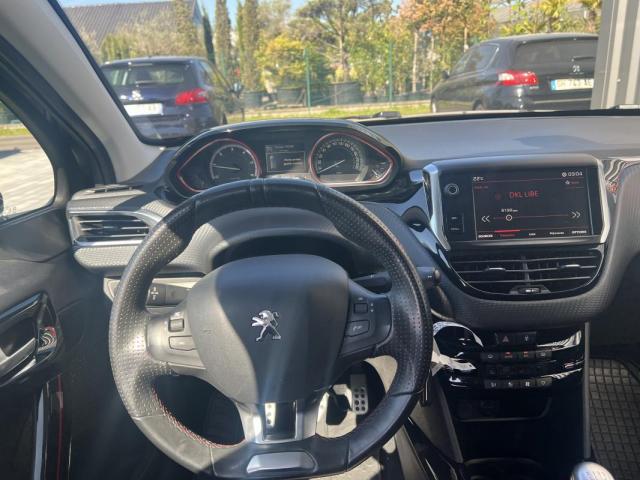 Peugeot 2008 image 9