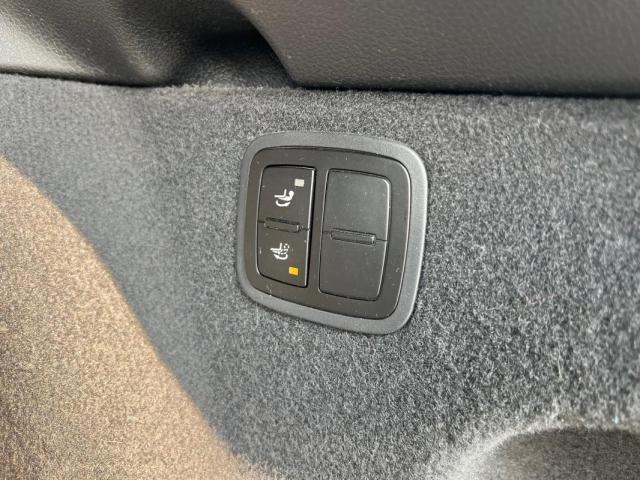 Porsche Macan image 9