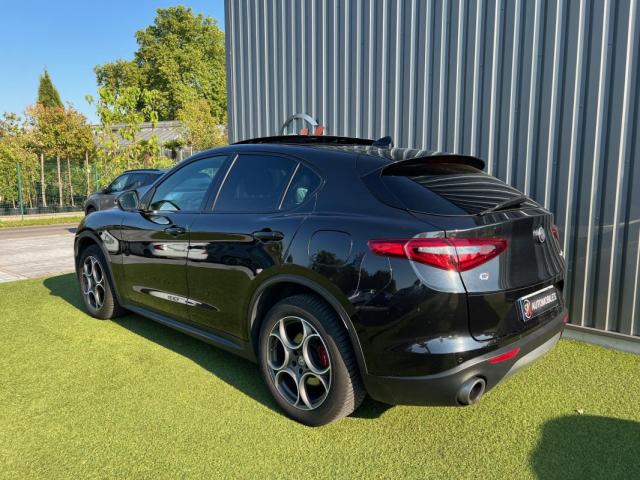 Alfa Romeo Stelvio image 8