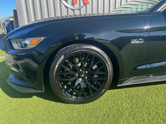 Ford Mustang image 8