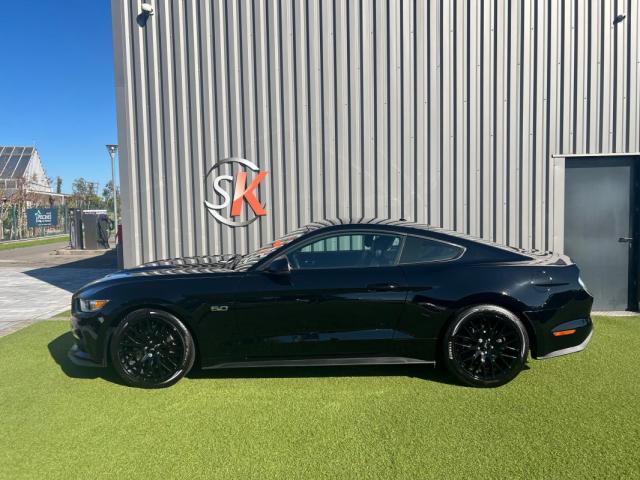 Ford Mustang image 7