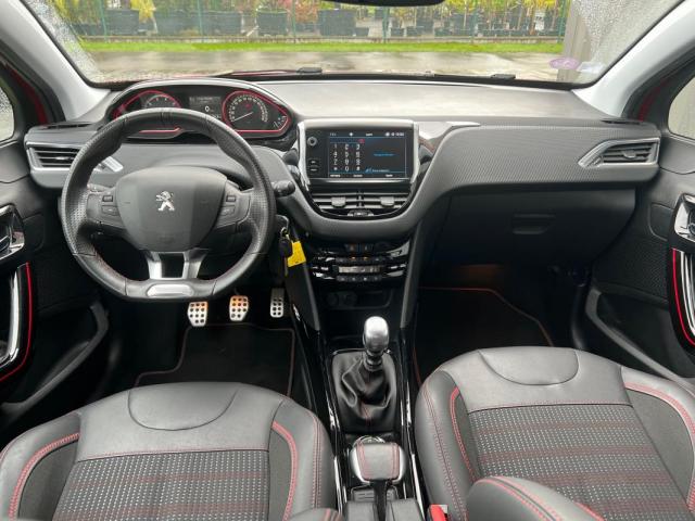 Peugeot 2008 image 8