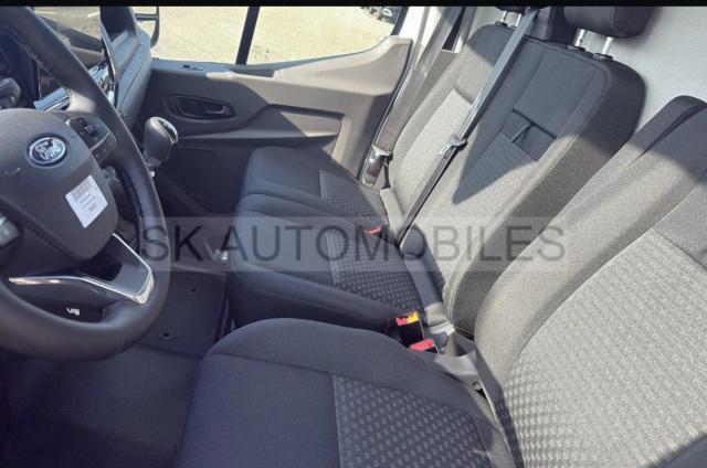 Ford Transit image 3
