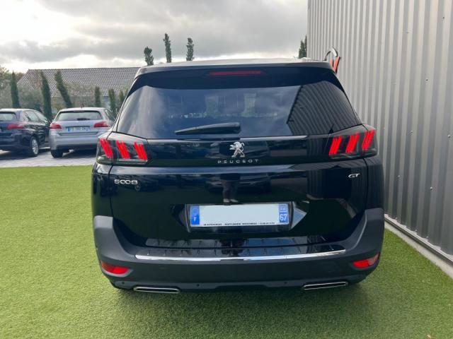 Peugeot 5008 image 1