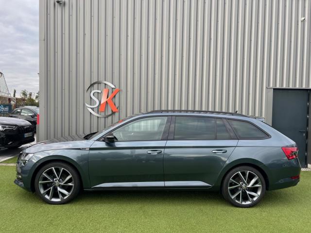 Skoda Superb Combi image 6