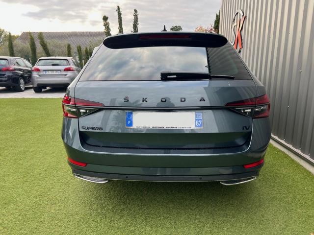 Skoda Superb Combi image 3