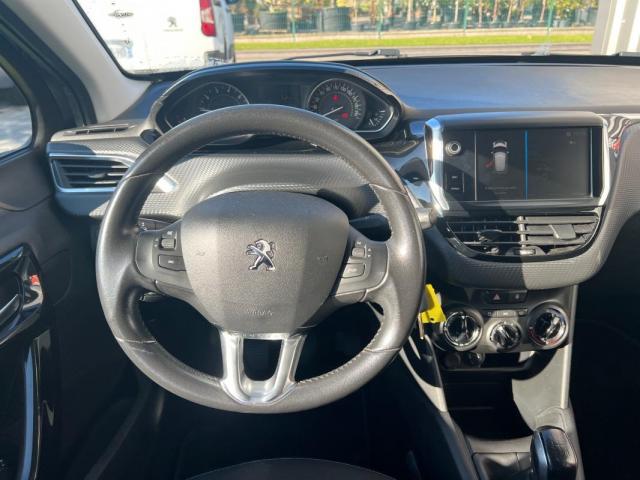 Peugeot 208 image 5