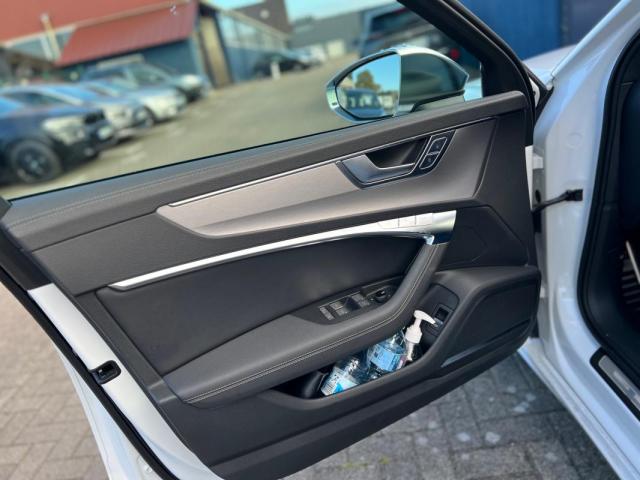 Audi S6 Avant image 1