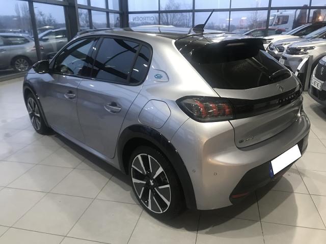 Peugeot 208 image 2