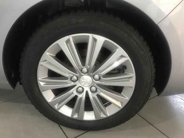 Peugeot 308 image 5