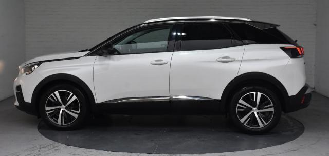 Peugeot 3008 image 1