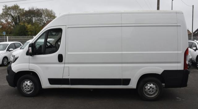 Peugeot Boxer image 2