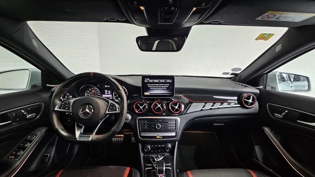 Mercedes Benz Gla image 6