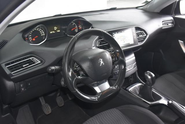 Peugeot 308 image 1