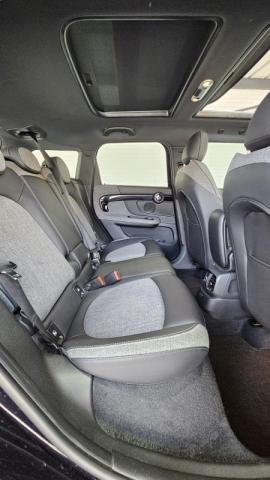 Mini Countryman image 8