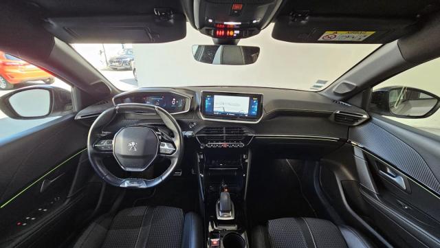 Peugeot 208 image 3