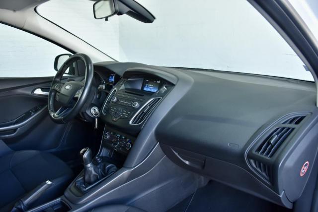 Ford Focus image 7