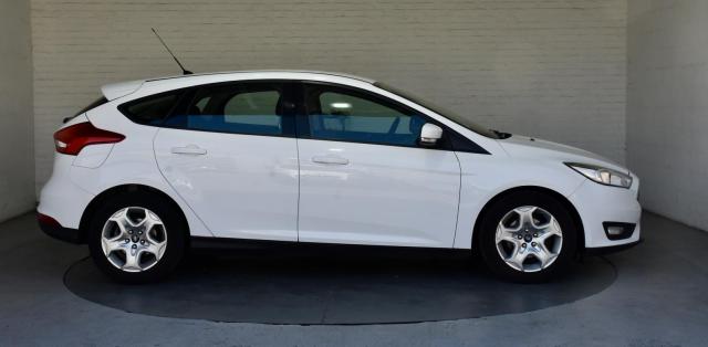 Ford Focus image 8
