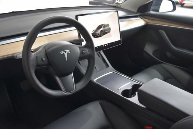 Tesla Model 3 image 3