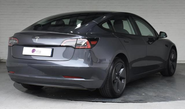 Tesla Model 3 image 2