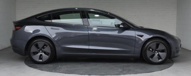 Tesla Model 3 image 6