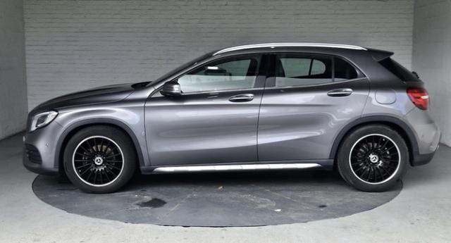 Mercedes Benz Gla image 8