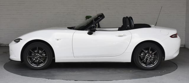 Mazda Mx-5 image 9