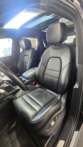 Porsche Cayenne image 9