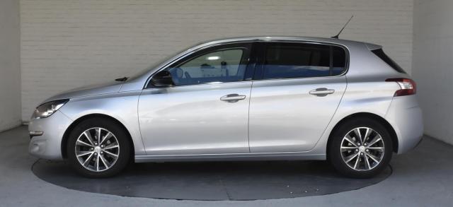 Peugeot 308 image 6