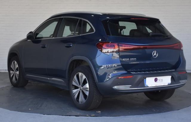 Mercedes Benz Eqa image 6