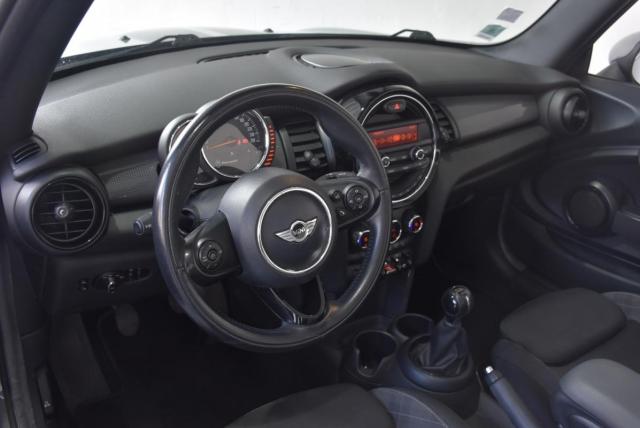 Mini Cabrio image 4