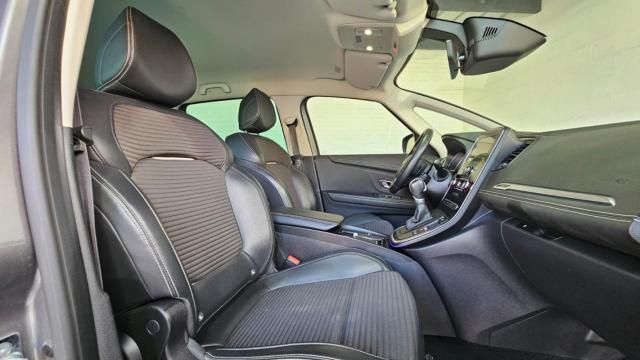 Renault Grand Scénic image 2