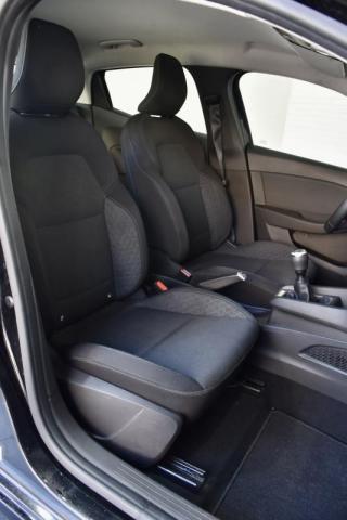 Renault Clio image 9