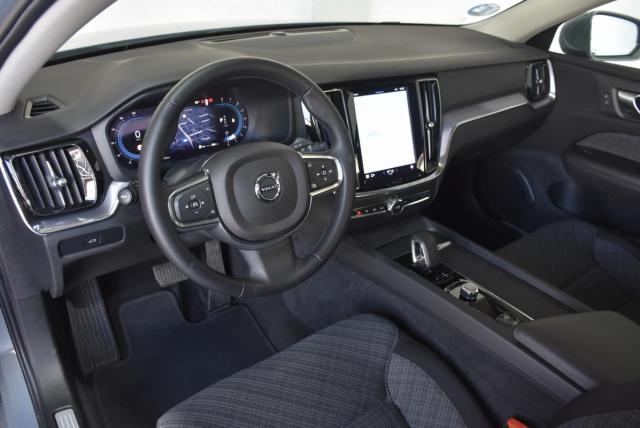 Volvo S60 image 2