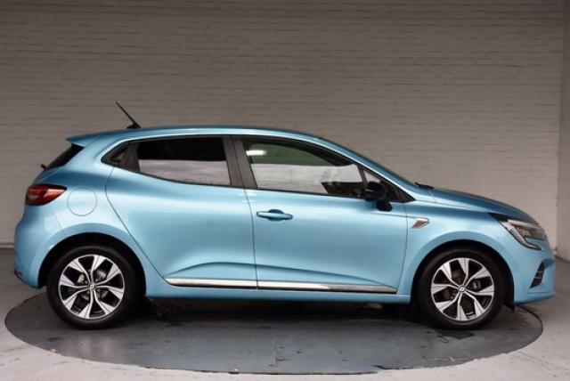 Renault Clio image 9