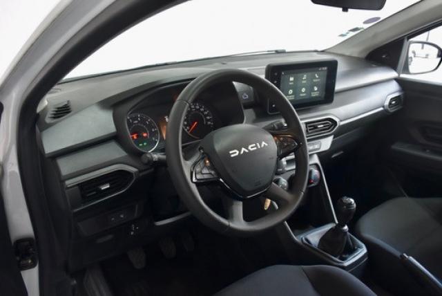 Dacia Sandero image 2